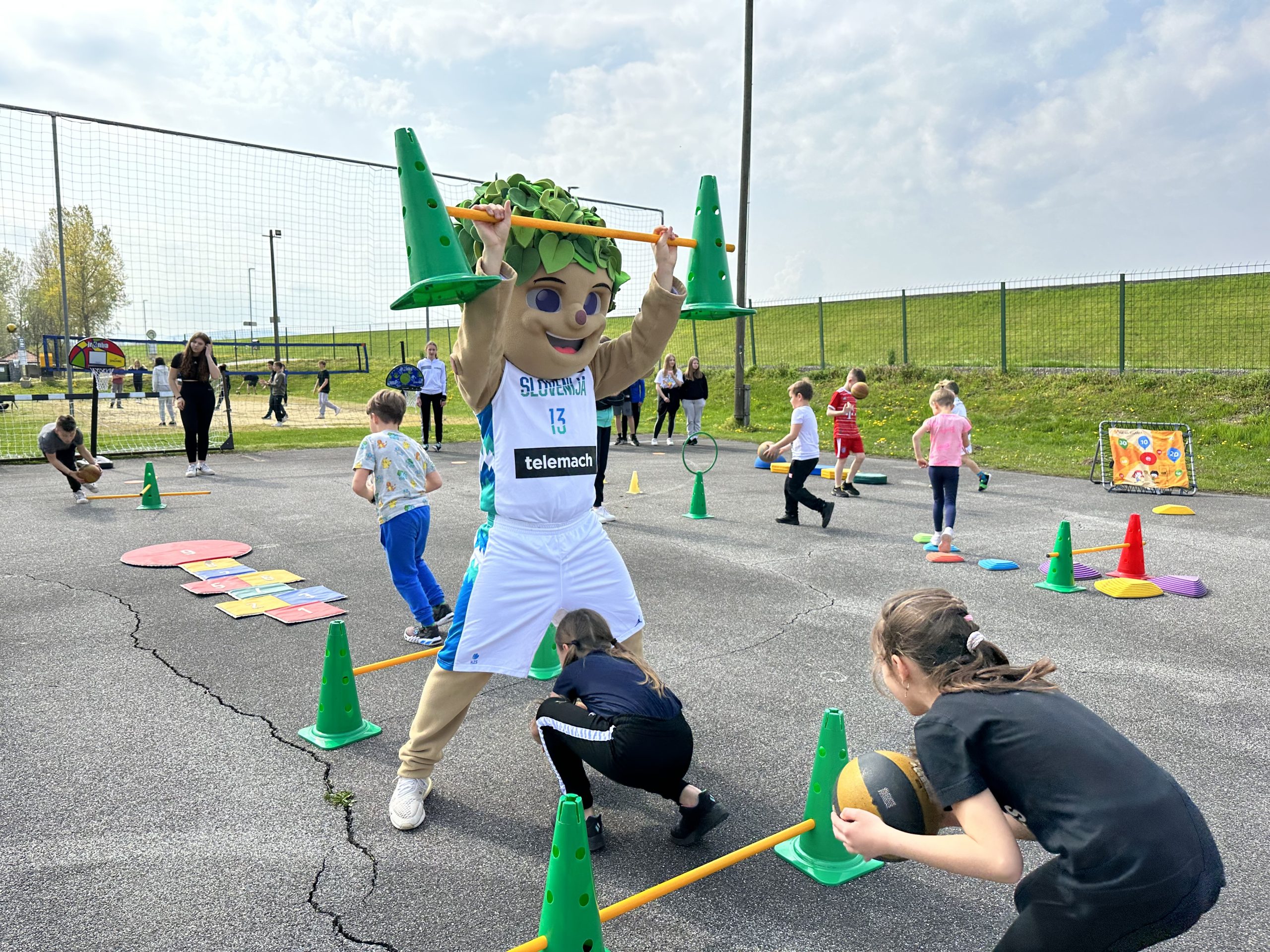 Igriva košarka. Hrani KZS