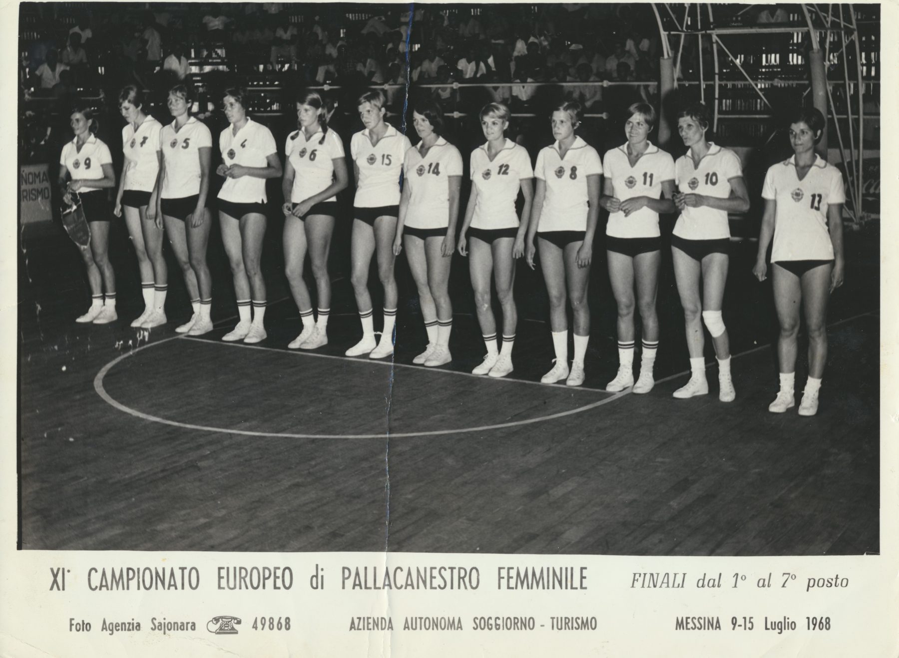 Leta 1968 so jugoslovanske košarkarice na evropskem prvenstvu v Messini osvojile drugo mesto. Hrani Muzej športa.